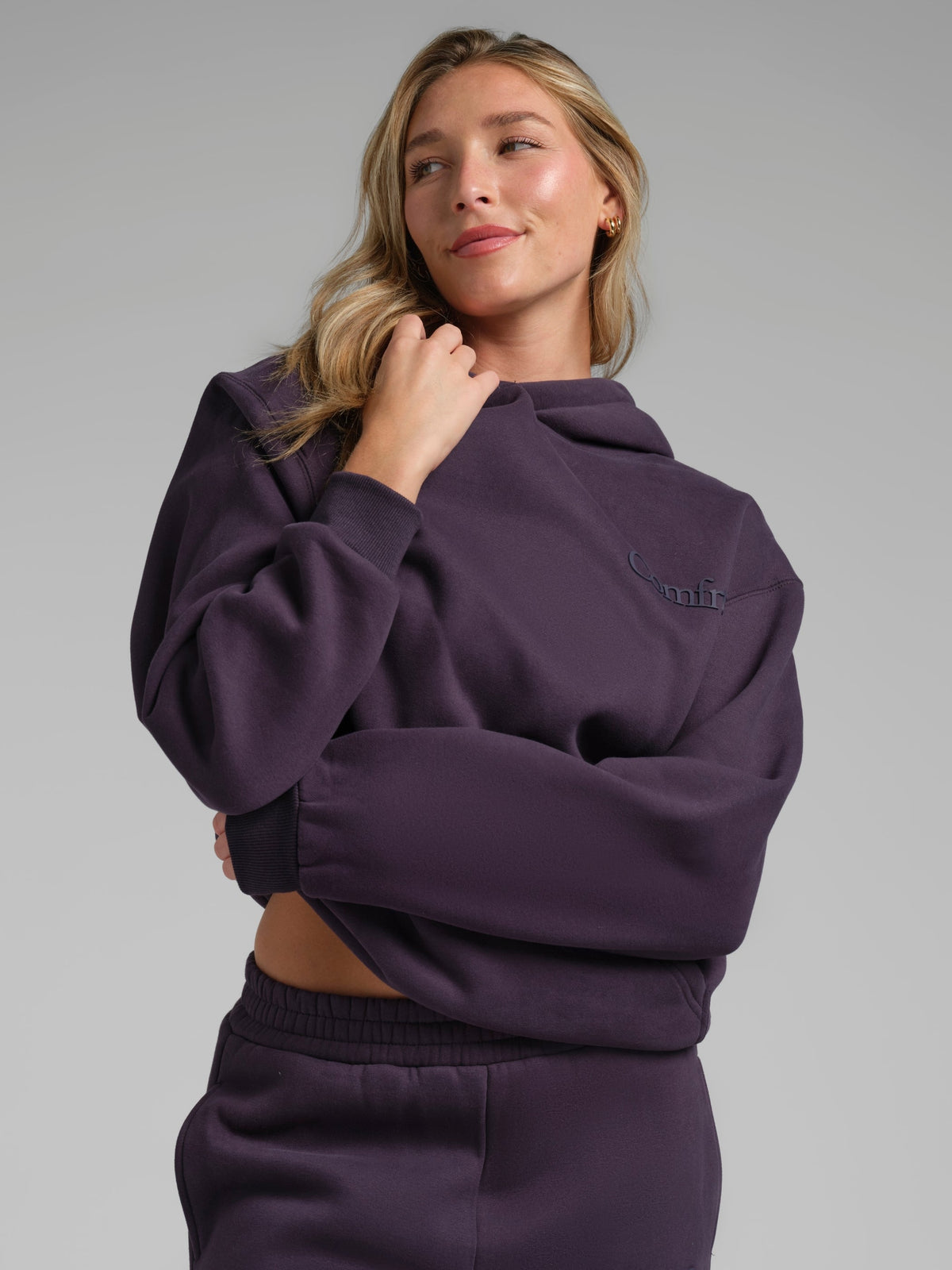 Minimalist Hoodie – Mega