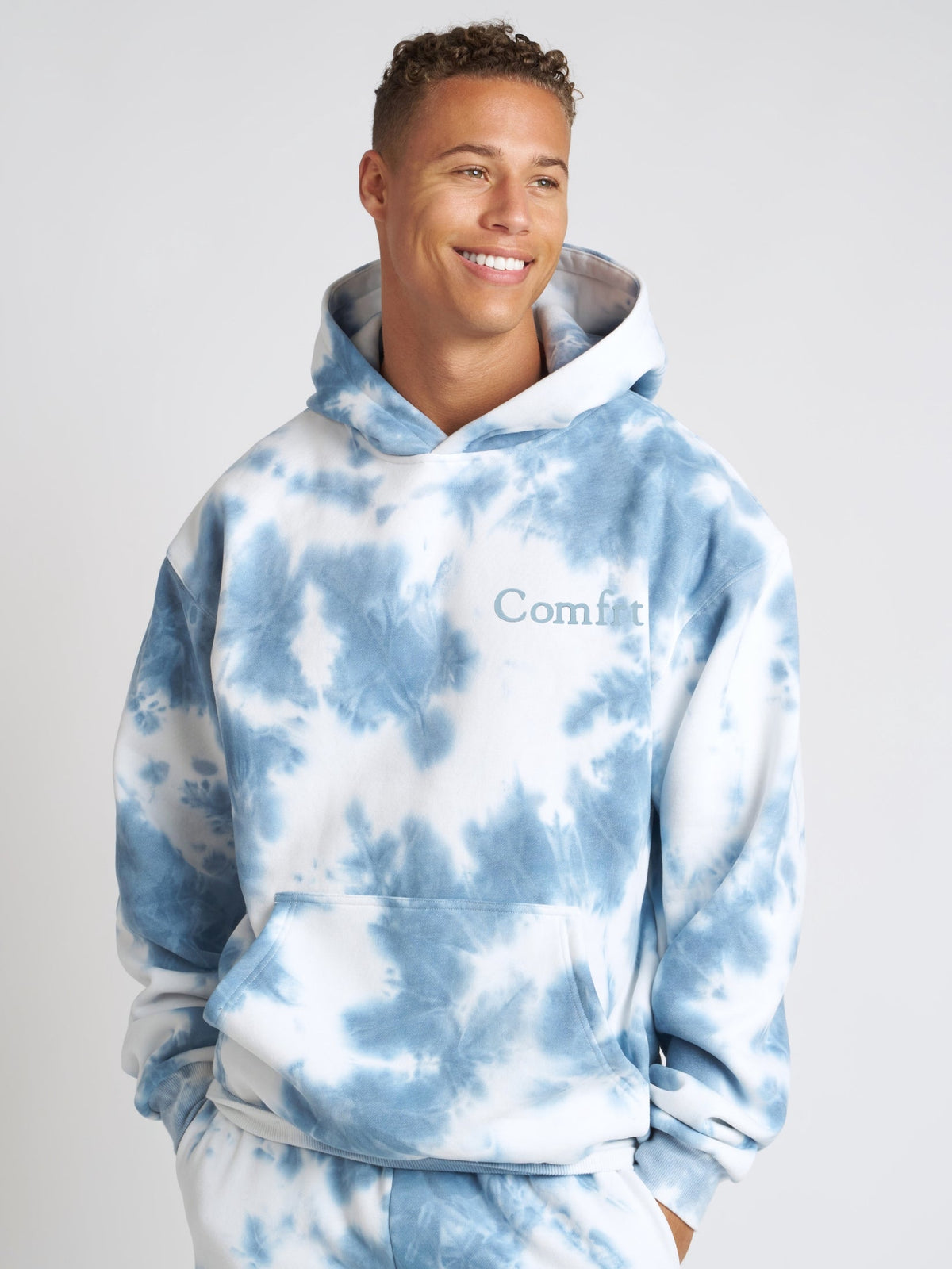 Minimalist Hoodie – Mega