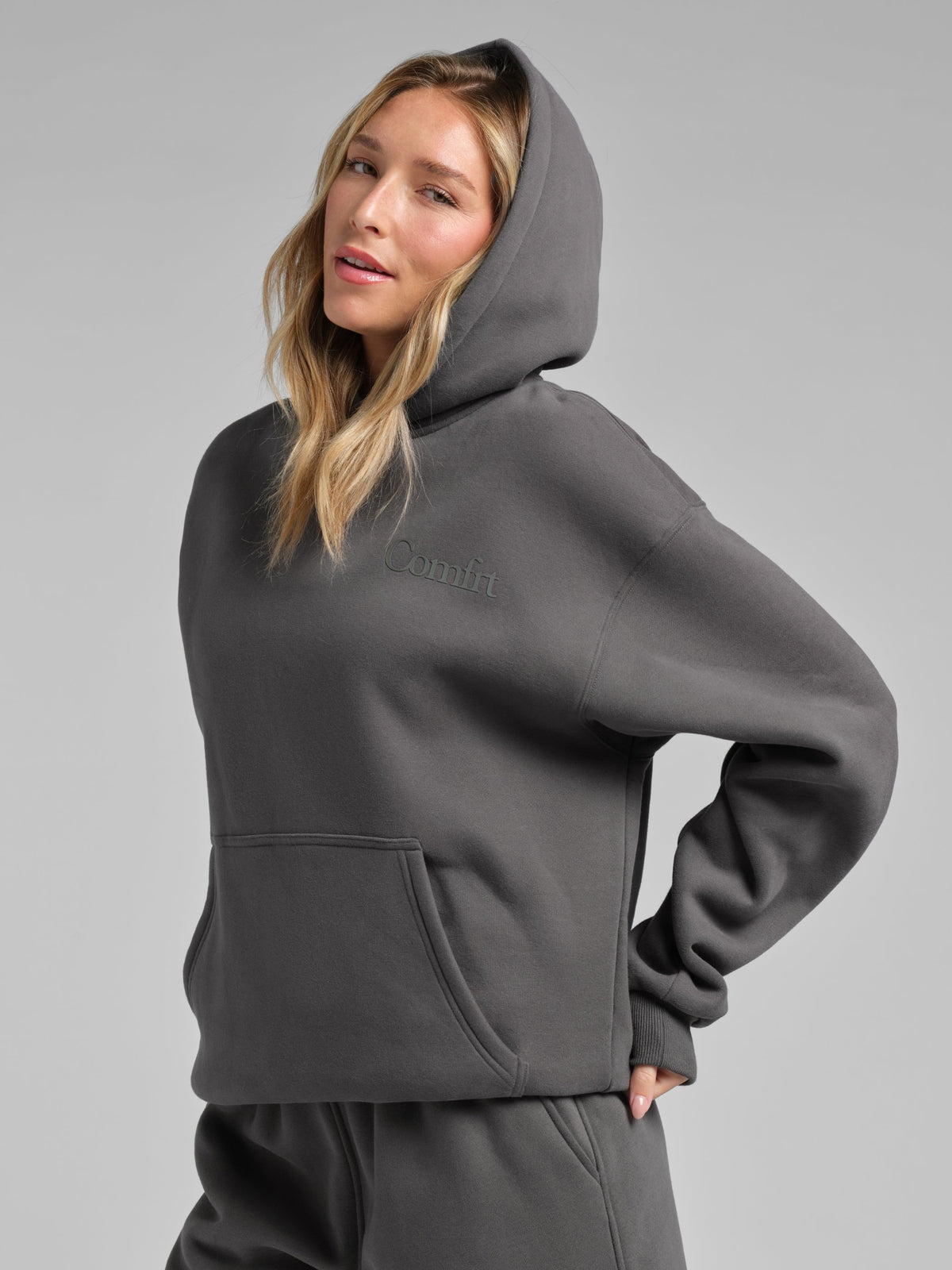 Minimalist Hoodie – Mega