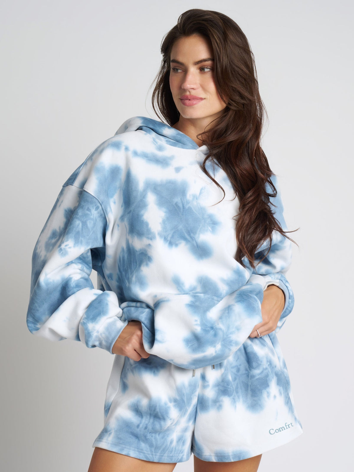 Minimalist Hoodie – Mega