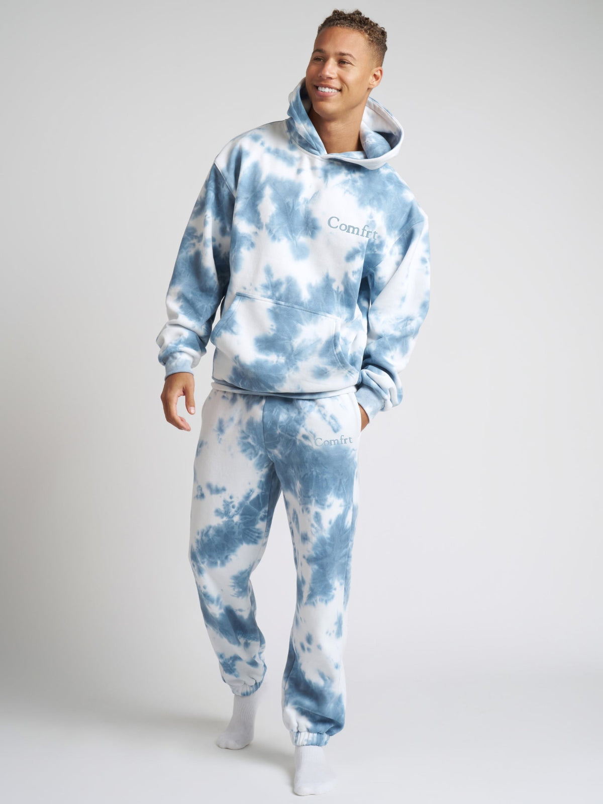 Minimalist Hoodie – Mega