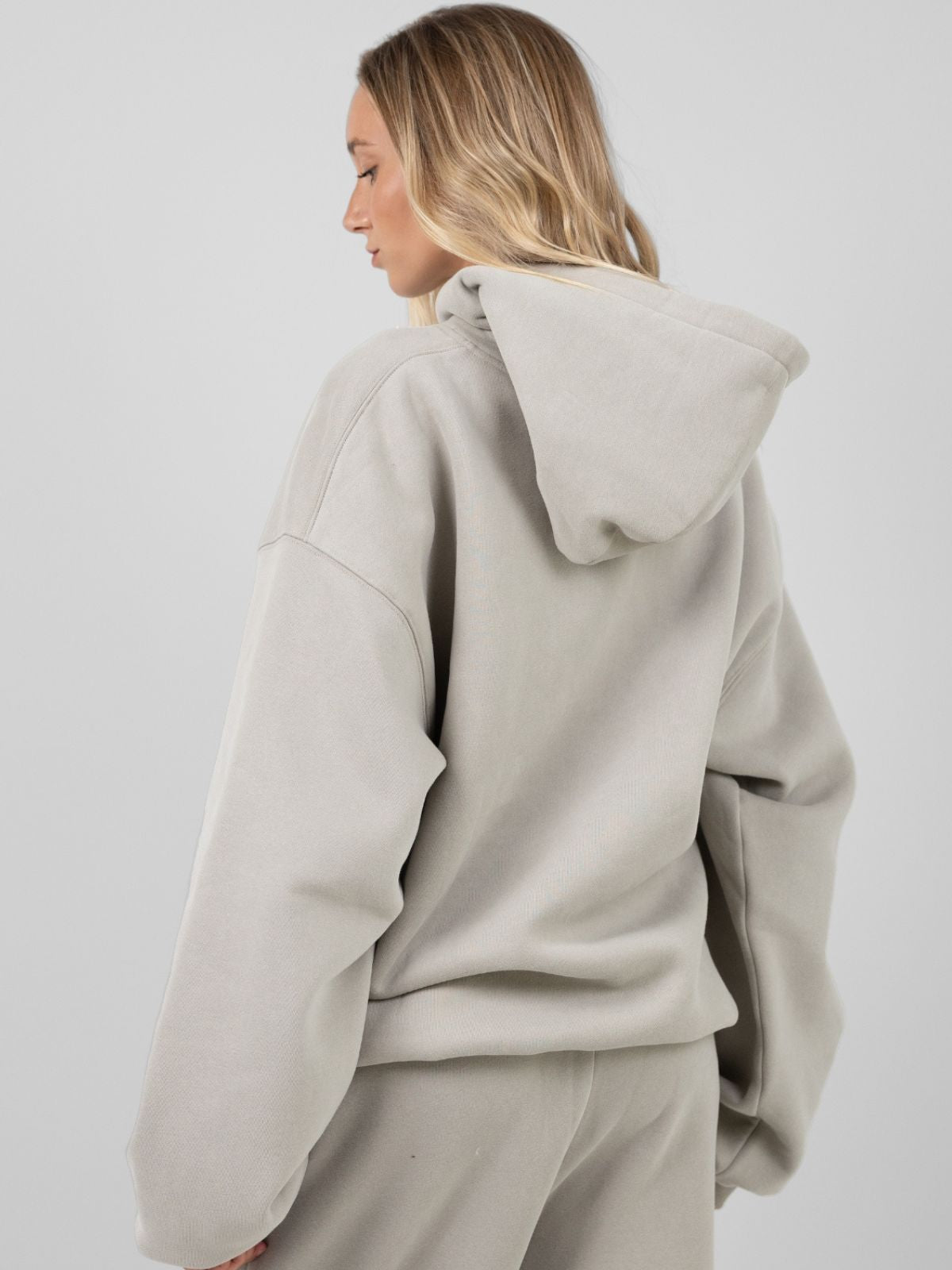 Minimalist Hoodie – Mega